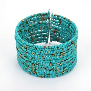♥️🤩HOST PICK🤩♥️ Turquoise beaded cuff